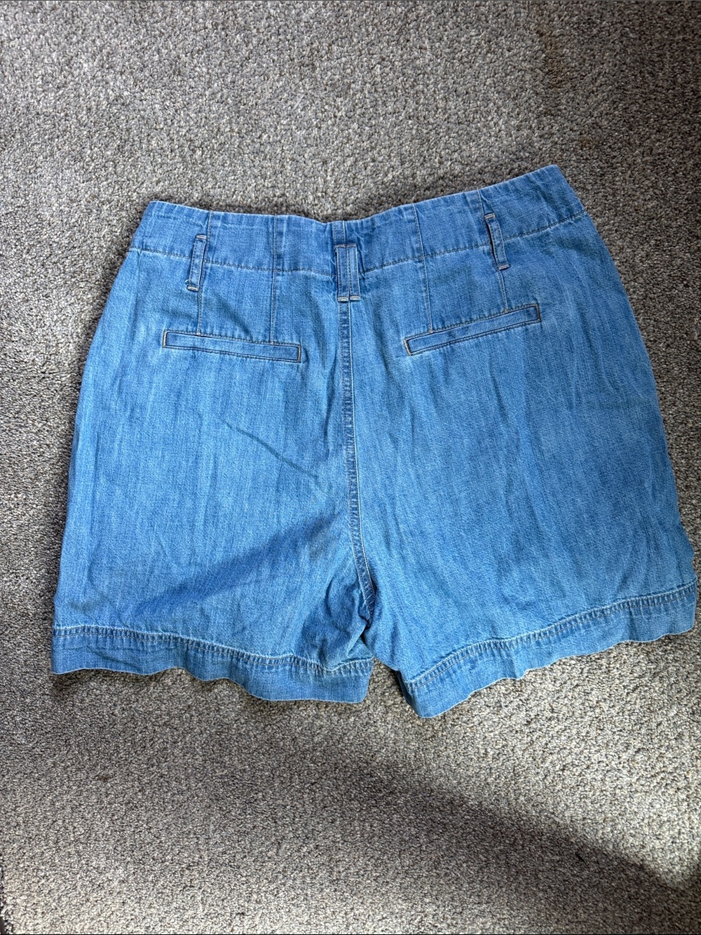 Lauren Ralph Lauren Light Blue High Waist Denim Pleated Shorts - Picture 3 of 3